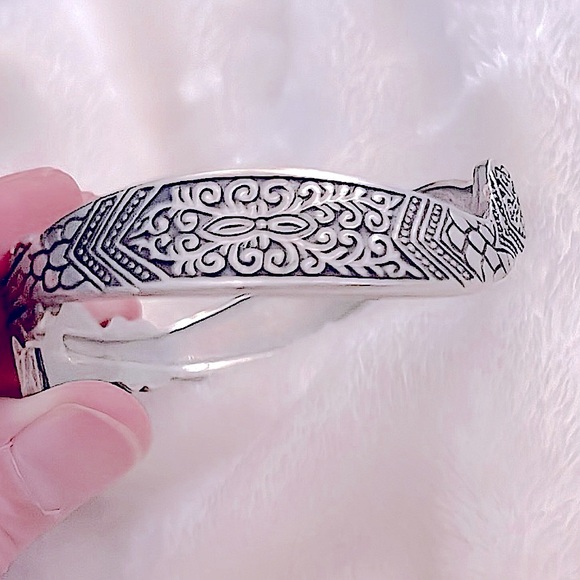 🐍 VINTAGE FLAT ETCHED STAMPED “S” STERLING SILVER SPRING-HINGED SNAKE BRACELET - Picture 4 of 13